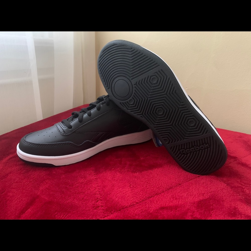 Women’s Reebok - Picture 2 of 6